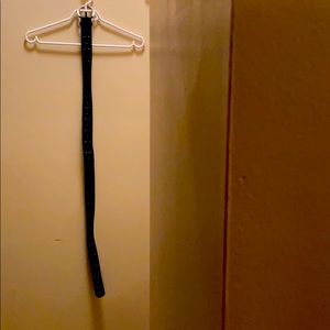 I am selling a belt.